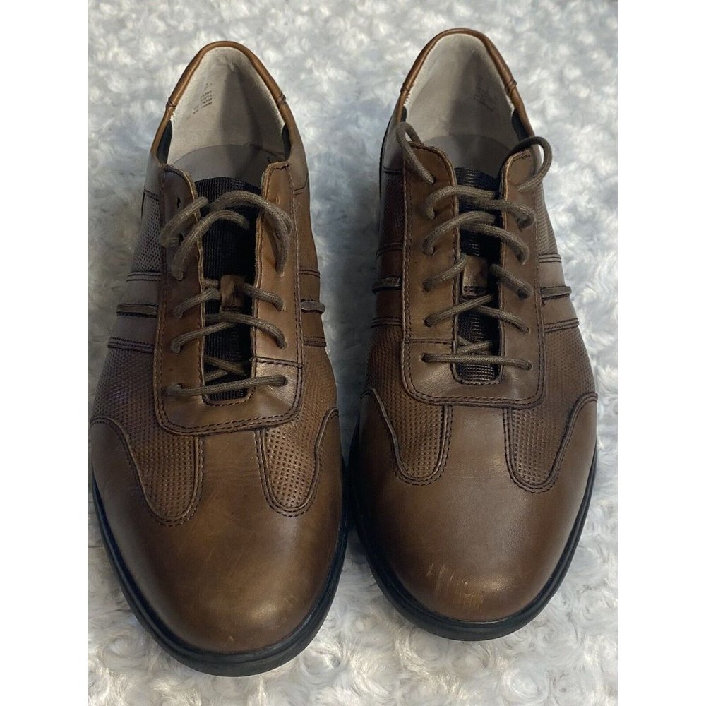 Clark’s men brown Tie oxford shoe size 9 Extra Lite Sole Comfort - Picture 2 of 10